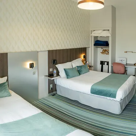 Central 3* بواتييه