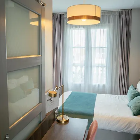 Central Hotel 3*