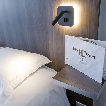 Central Hotel 3*