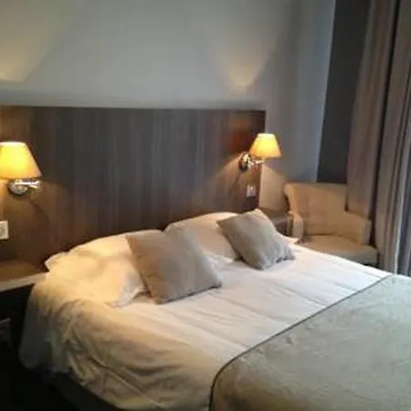 Central Hotel