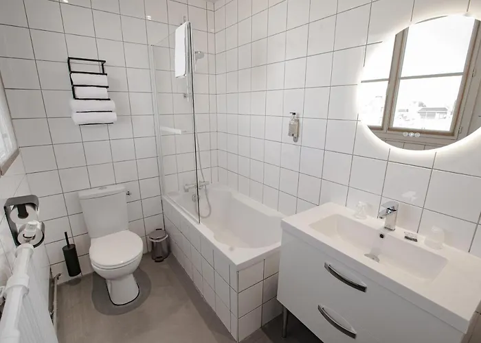 Отель Central 3*