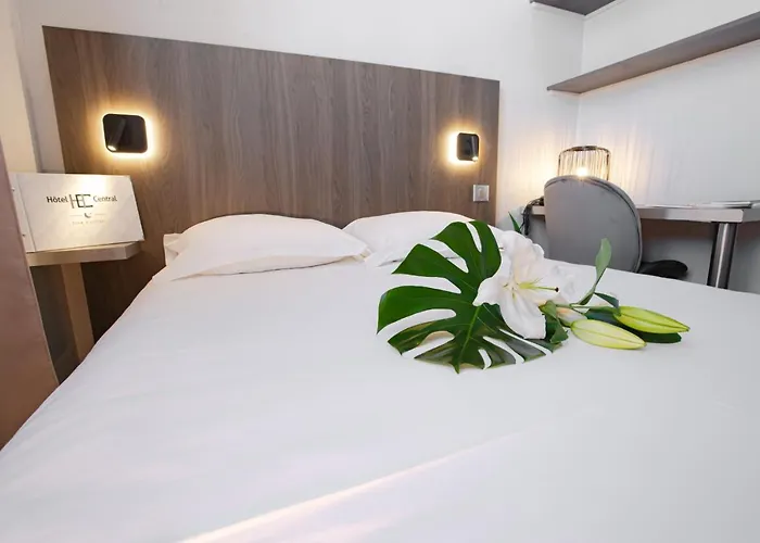 Central Hotel Poitiers