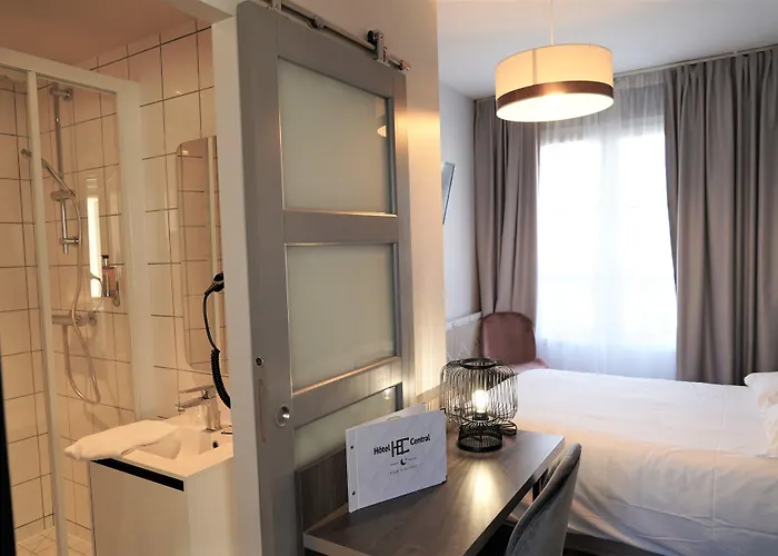 Central Hotel Poitiers